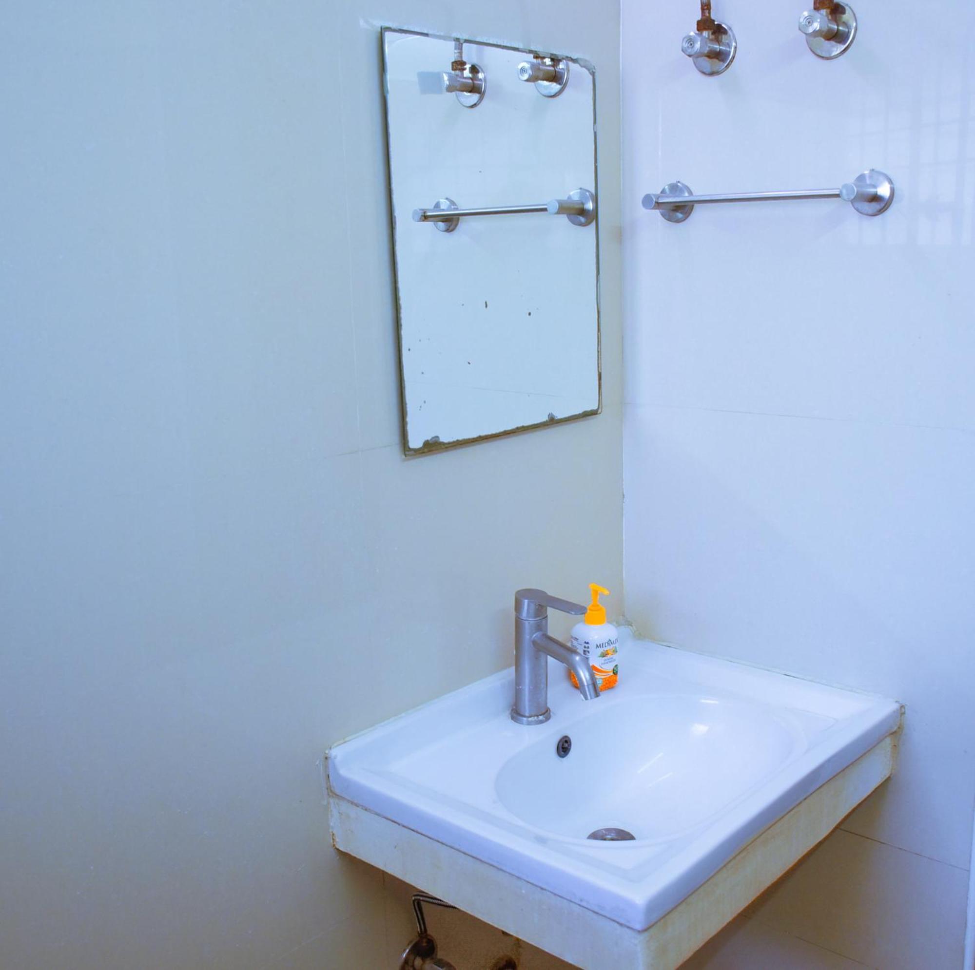 Naksha Tree Hotels Kishore Inn - Koyambedu Chennai Luaran gambar